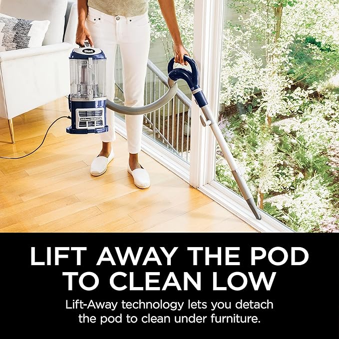 Shark 直立式吸塵器，Navigator Lift-Away Deluxe，大容量集塵盒，HEPA過濾器，操控可轉向，傢俱清潔工具和縫隙工具，藍色，NV360